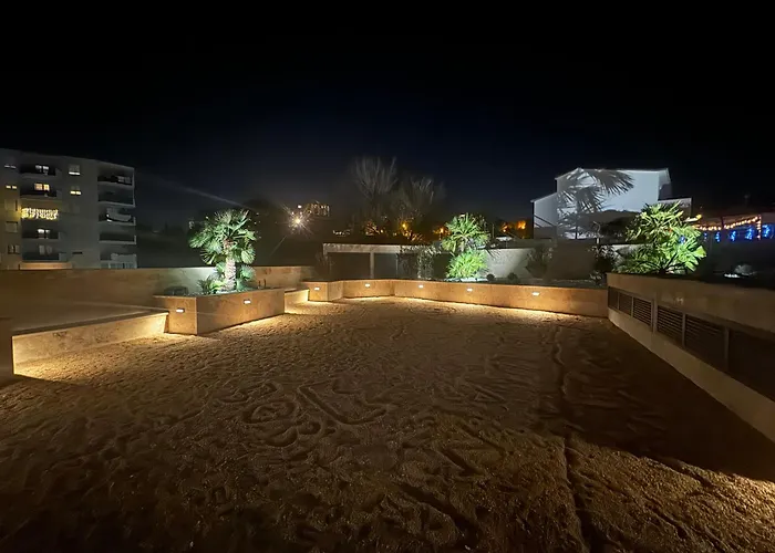 Abyss New Near The With Private Garage