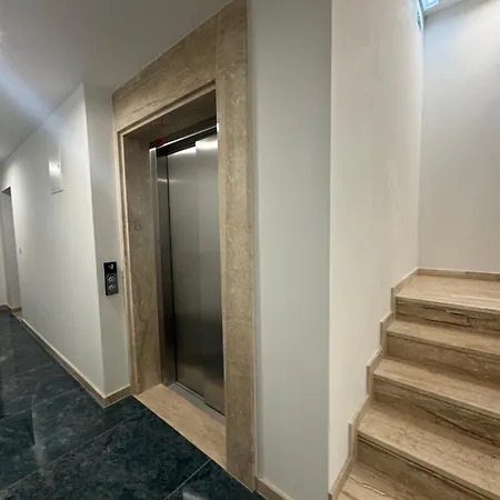 Abyss New Near The With Private Garage Appartement *