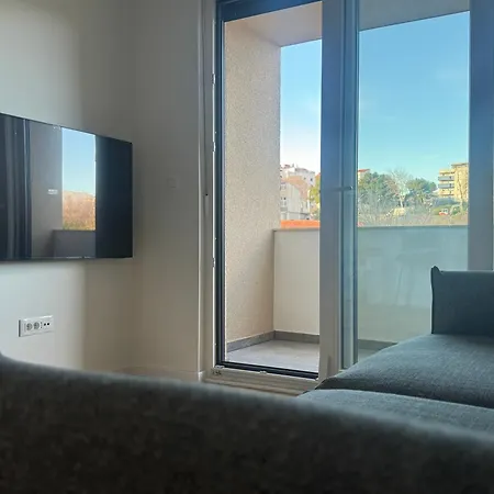 Abyss New Lux Near With Private Garage Apartment Split