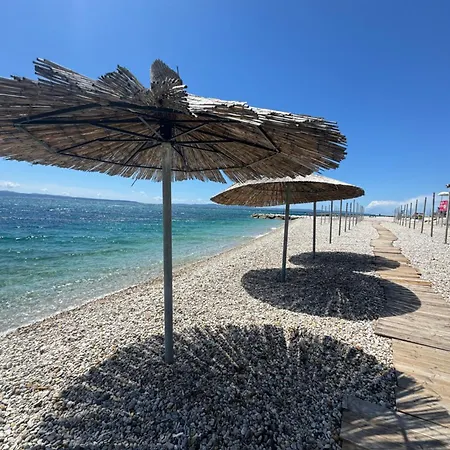 Abyss New Near The With Private Garage Appartement