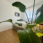 Apartman Abyss New Near The With Private Garage *