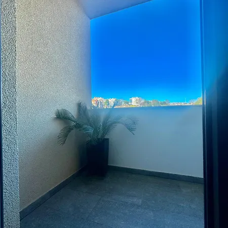 Abyss New Near The With Private Garage Apartmán *